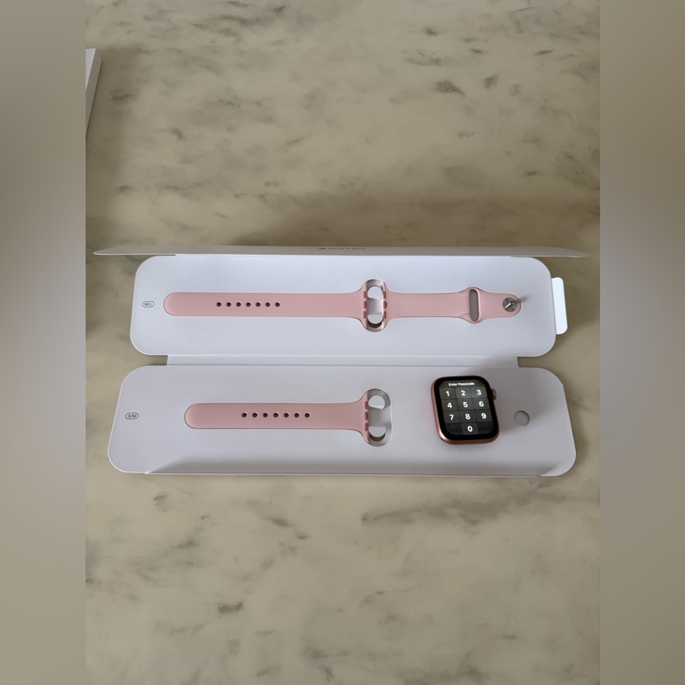 Apple Watch Rose Gold with Pink Band- M/L 44mm
